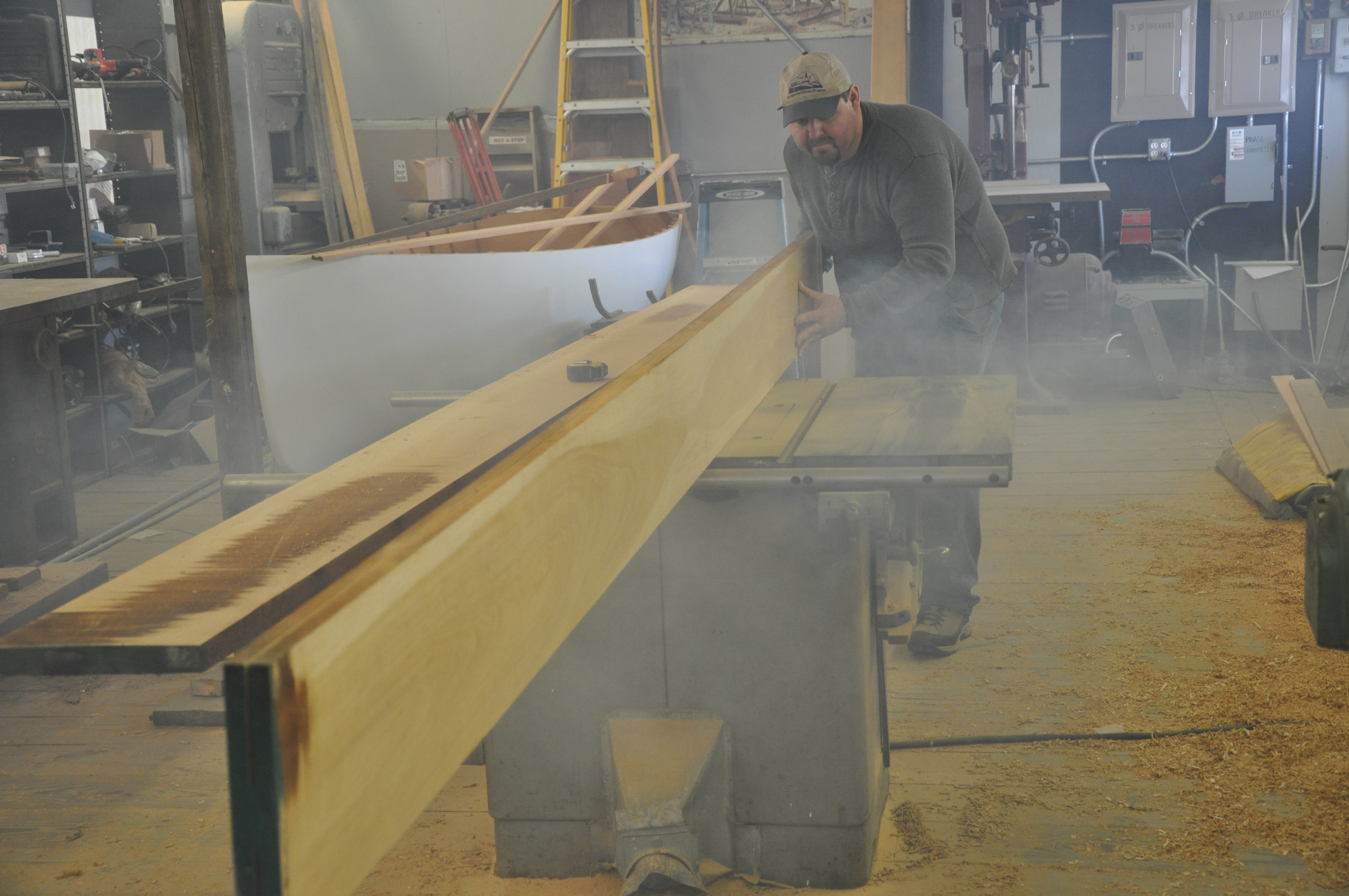 Table saw.
